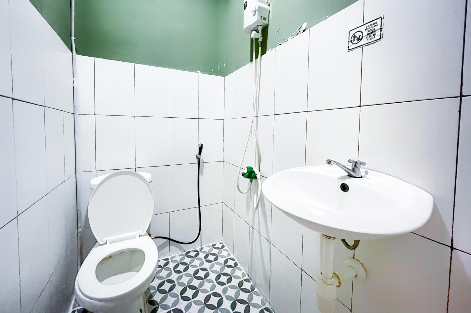 Oyo 3456 Citara Jaya Hotel Bekasi
